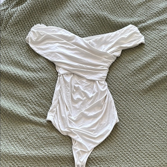 Abercrombie & Fitch Tops - Abercrombie & Fitch Off the Shoulder White Bodysuit M